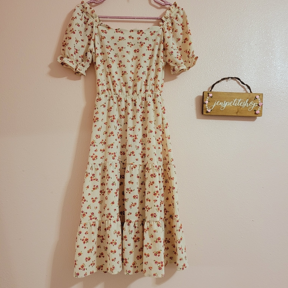 Monteau vintage style scallop neck floral tiered babydoll midi dress cottagecore